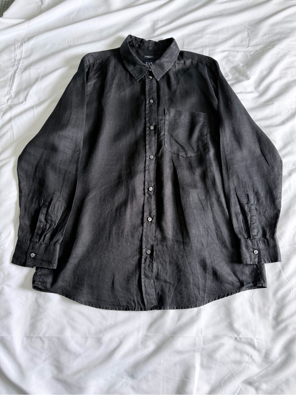 Gap women’s 100% linen black button down